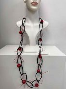 Fekete-Piros Gyöngyös Hella Lánc
