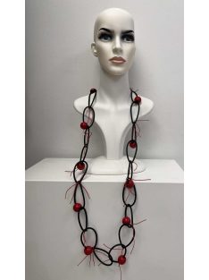 Fekete-Piros Gyöngyös Hella Lánc
