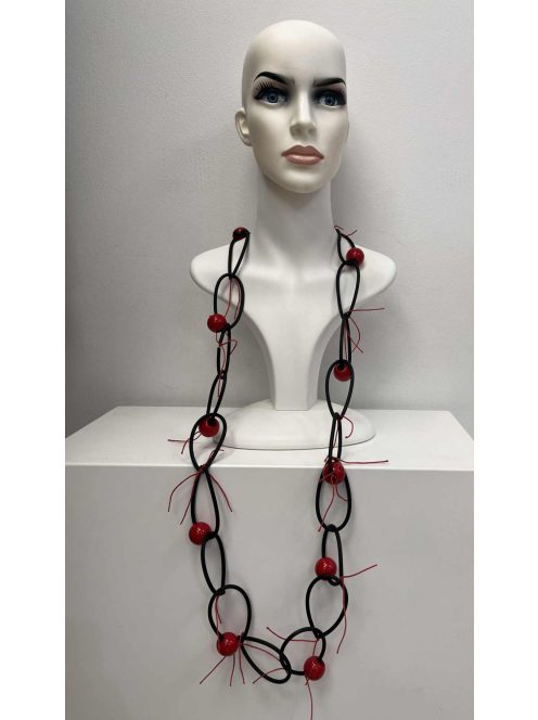 Fekete-Piros Gyöngyös Hella Lánc