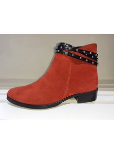 Claudio Dessi Piros Szegecses Lapos Bokacsizma