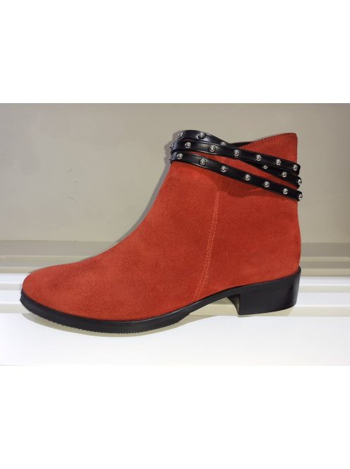 Claudio Dessi Piros Szegecses Lapos Bokacsizma