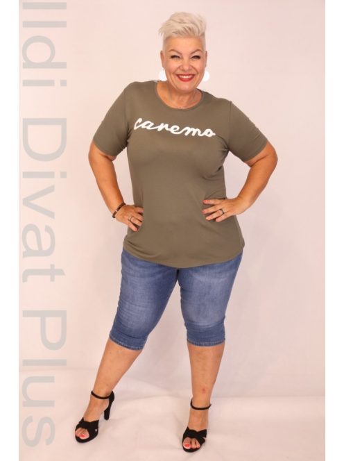 Caremo Keki Sharlotte Kerek Nyakú Írásos Felső