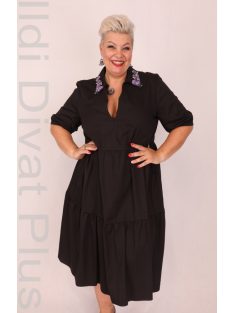 Ella Fekete-Köves Zippes Nyakú Ruha