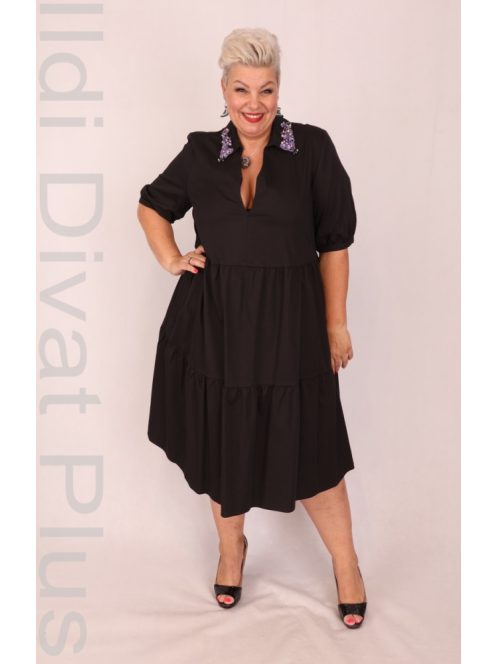 Ella Fekete-Köves Zippes Nyakú Ruha
