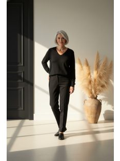 Micha Fekete V Kötött Finna Felső