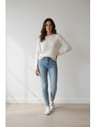 Micha Ekrü Minni Felső