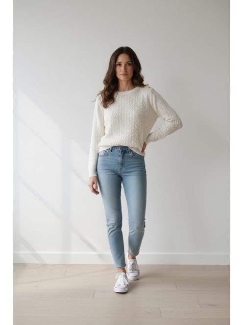 Micha Ekrü Minni Felső