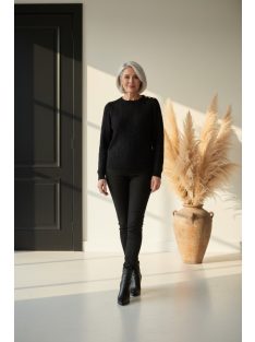 Micha Fekete Minni Felső