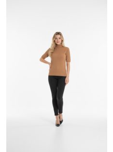 Micha Barna Ferra Garbó