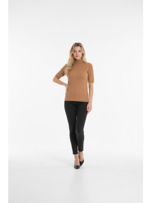 Micha Barna Ferra Garbó