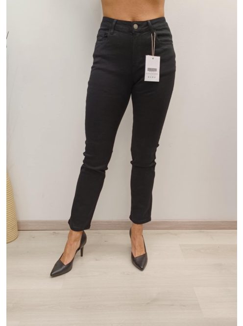 M Sara Fekete Skinny Nadág