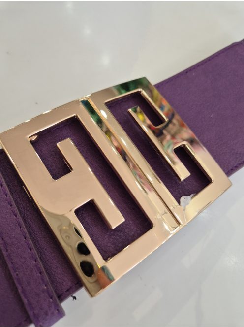 Padlizsánlila Adamin Öv