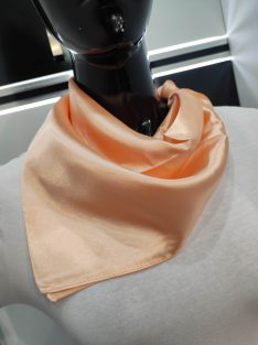 Barack Hebe Szatén Kendő