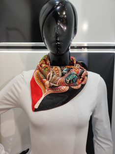 Piros Mintás Hebe Szatén Kendő