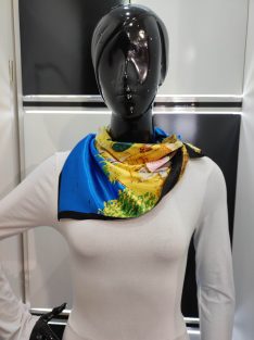 Kék Város Festményes Hebe Szatén Kendő