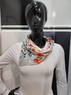 Szürke Ombre Virágos Hebe Szatén Kendő