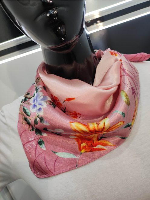 Púder Ombre Virágos Hebe Szatén Kendő