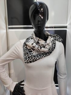 Fekete-Szürke Gyémánt Tilia Sál