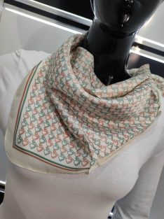 Zöld-Barna Lovas Tilia Sál