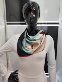 Piros-Türkiz Lóherés Tilia Sál