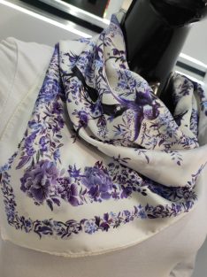 Lila Fecskés Tilia Sál