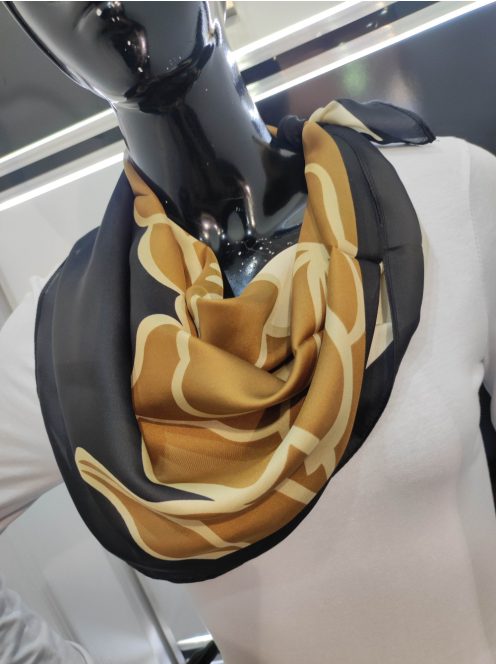 Fekete-Barna Liliom Tilia Sál