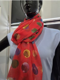 Piros Pöttyös Larix Sál