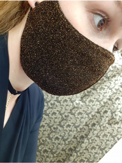 Arany csillogós maszk