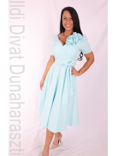 Elizabeth Türkiz Tegza Ruha