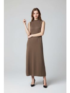 Autumn Barna-Kötött Zumann Ruha